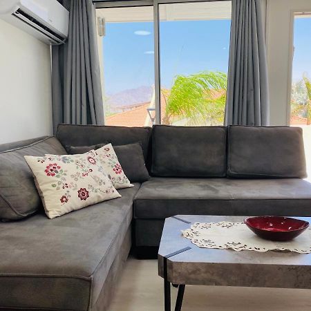Perfect Southern Getaway With Balcony 埃拉特 外观 照片